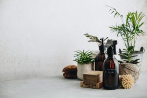 Eco-friendly cleaning solutions for a sparkling clean shower